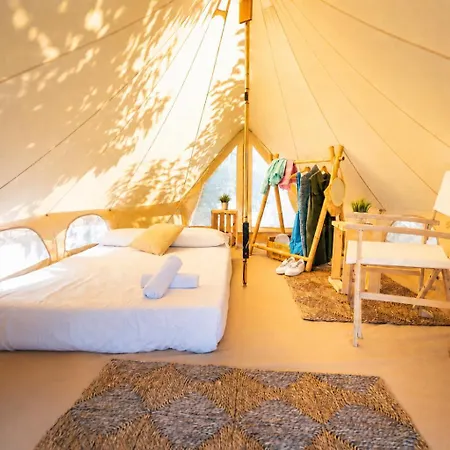 Luxe tent Kampaoh Playa Troenzo